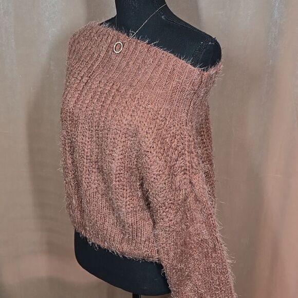 Mohair Off the Shoulder Cropped Sweater - Picture 8 of 14